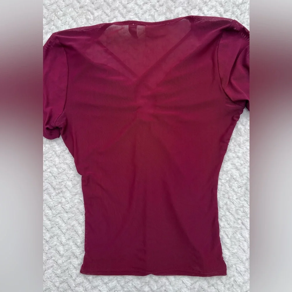 Willow + Root Sheer Maroon Short Sleeve Top Keyhole Ruching Detail - Picture 3 of 8